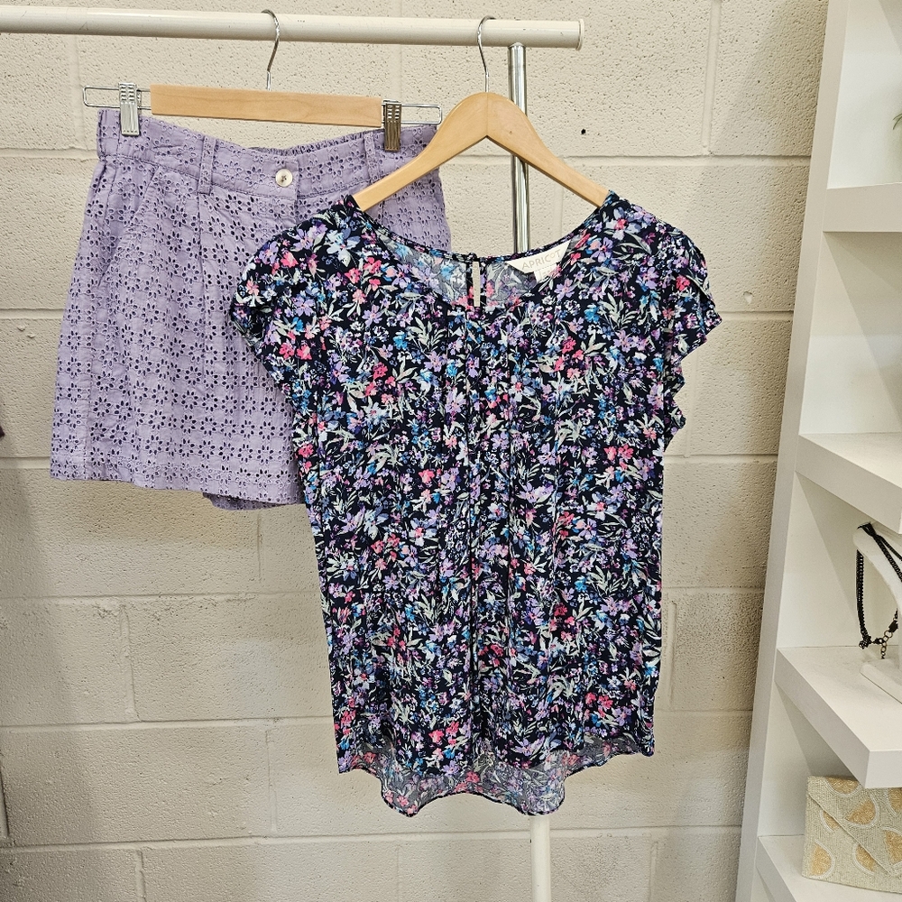 Floral flutter sleeve tank - Picture 7 of 7